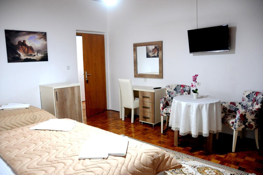 Guest House Smajlaga Ulcinj Exterior foto